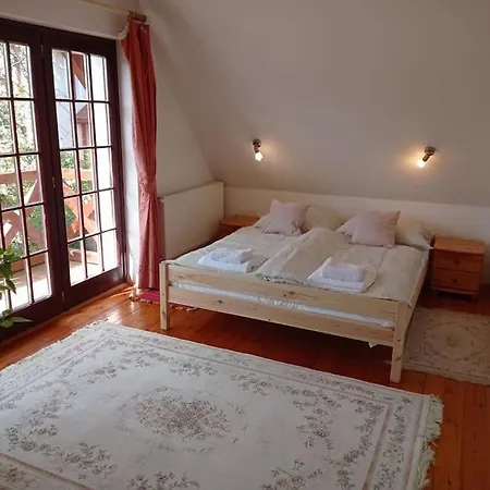 Villa Pine Grove *