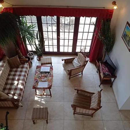 Villa Pine Grove