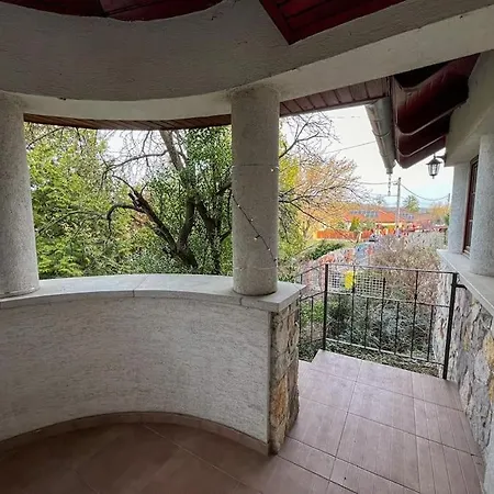 Pine Grove Villa