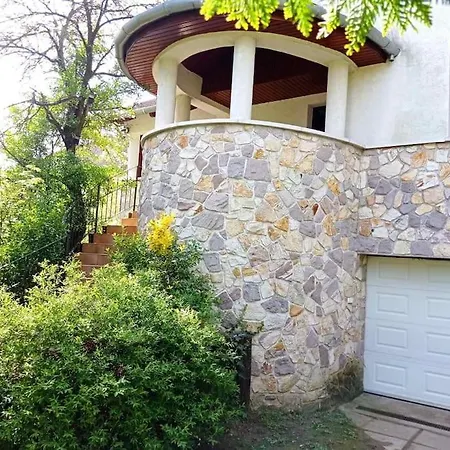 Villa Pine Grove